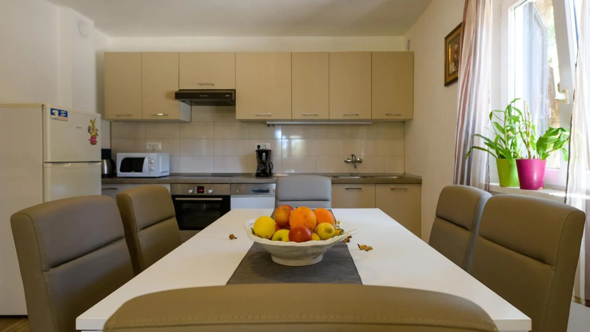 Holiday home Wunderschoenes Ferienhaus In Pomer Mit Garten Pula